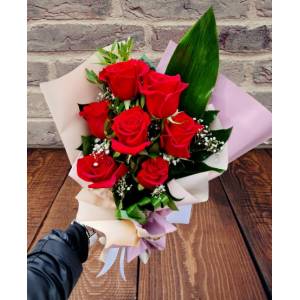 Buchet 7 trandafiri Rosii Buchet 7 trandafiri Rosii
